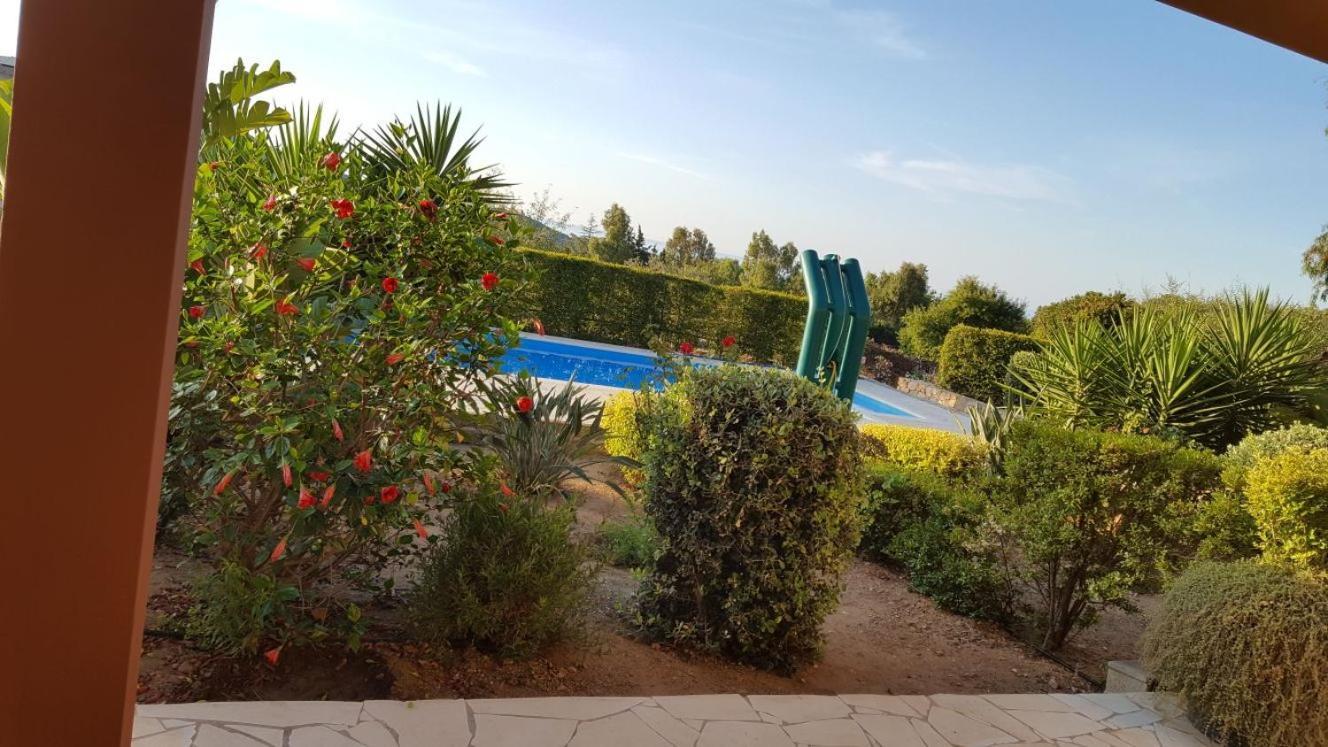 Appartamento In Splendido E Riservato Villaggio, Marina Di Tertenìa Eksteriør bilde
