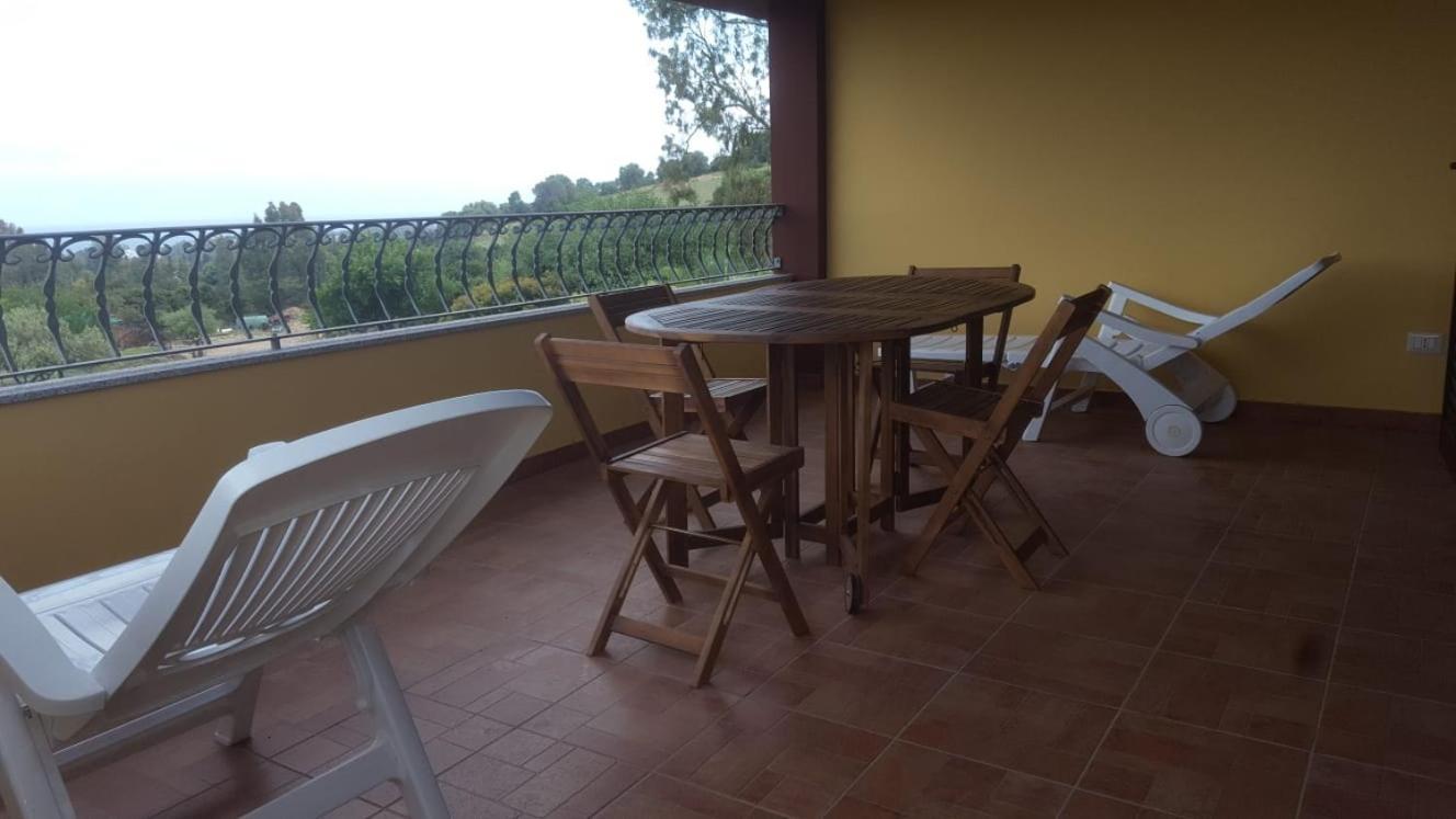 Appartamento In Splendido E Riservato Villaggio, Marina Di Tertenìa Eksteriør bilde